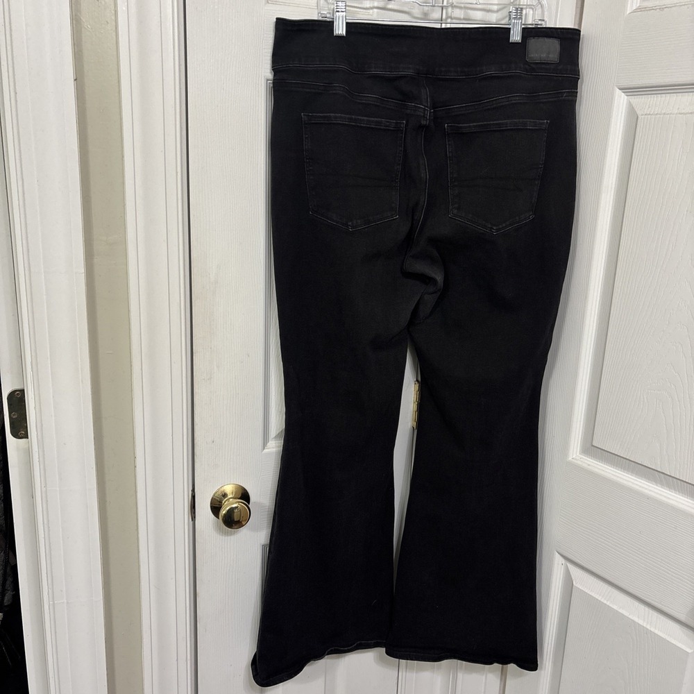 American Eagle Super High Rise Flare Jeans Womens 18 LONG Black Dream Stretch - Picture 2 of 12